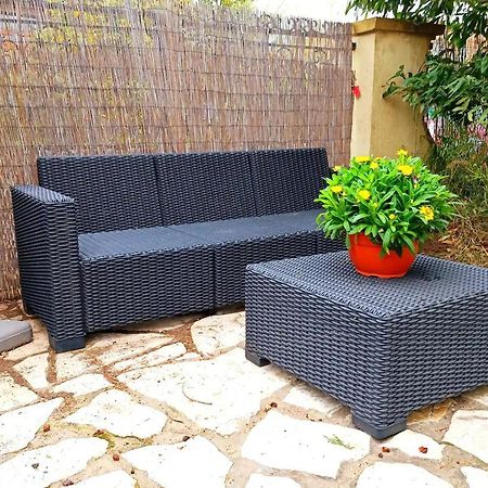 Studio Au Calme Tout Confort Proche Des Plages - Jardin Wifi Parking Frejus Exterior photo