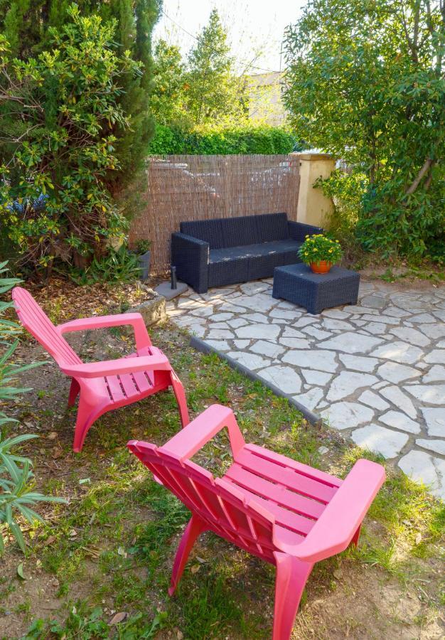 Studio Au Calme Tout Confort Proche Des Plages - Jardin Wifi Parking Frejus Exterior photo